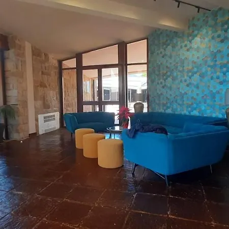 Golf & Sea Is Molas Apartment *