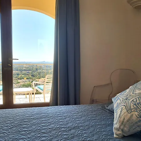 Golf & Sea Is Molas Apartment *