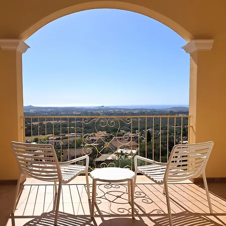 Golf & Sea Is Molas Apartment *